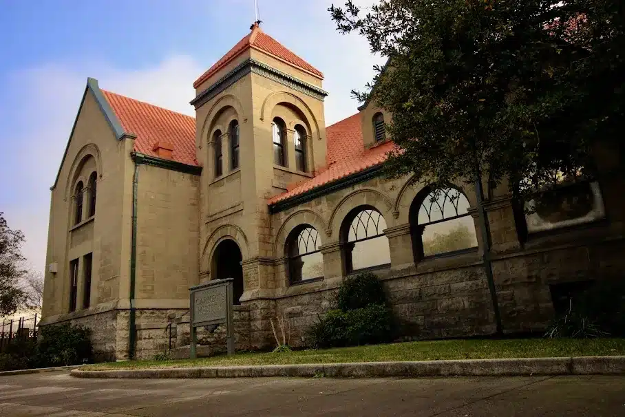 Hanford Carnegie Museum